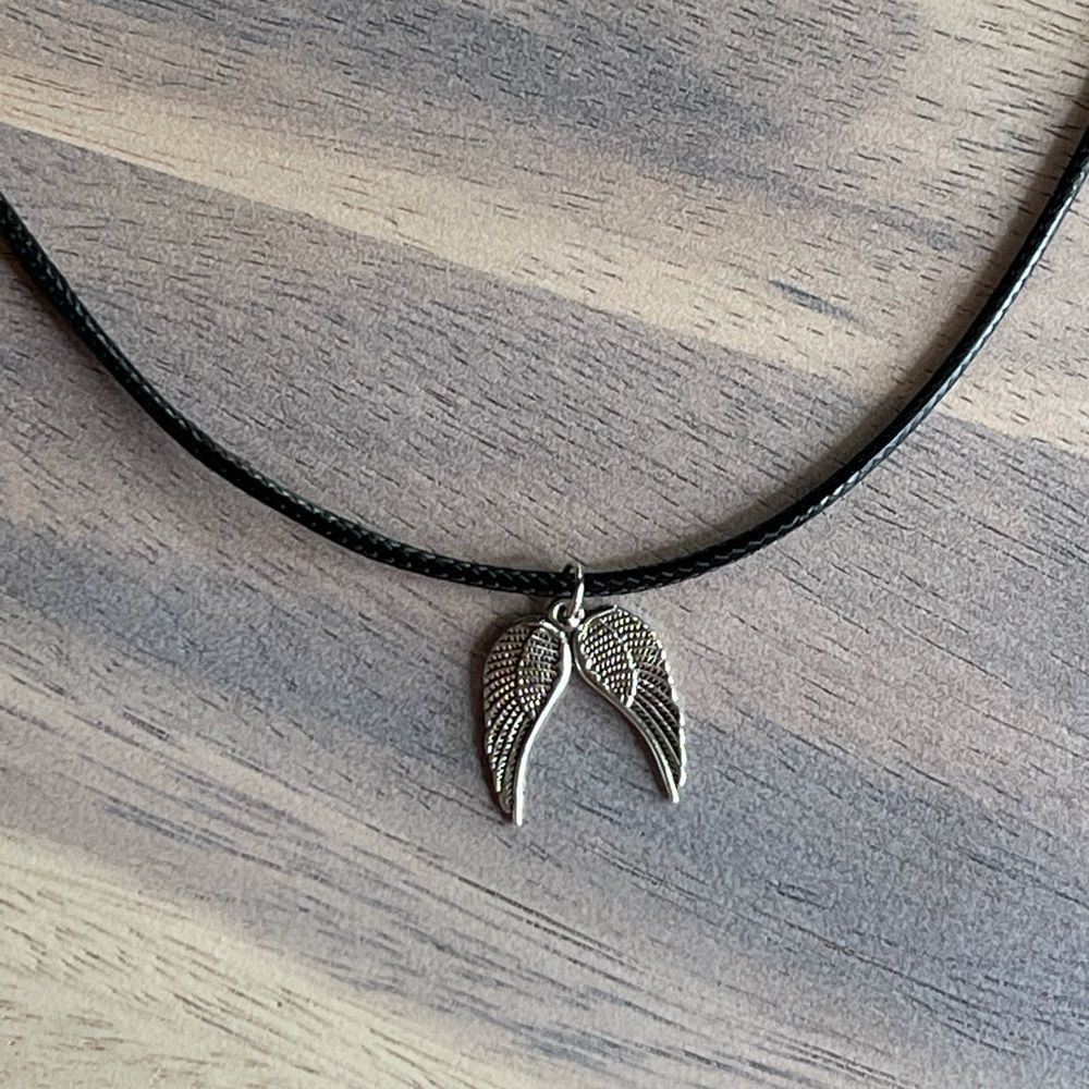 🚨SOLD OUT🚨 Handmade Angel wings necklace